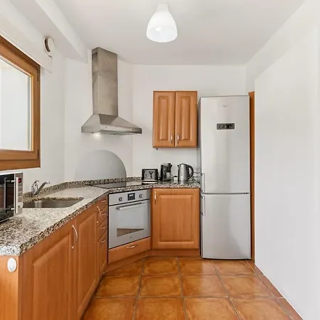 Charming With Big Terrace Apartment *