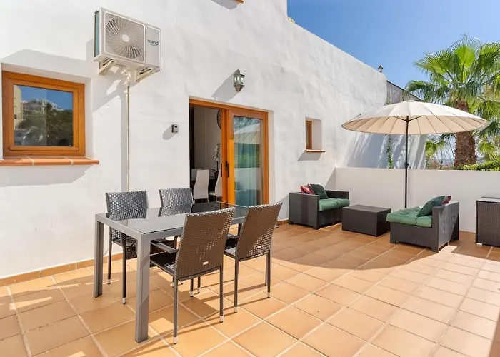 Charming With Big Terrace Apartment *