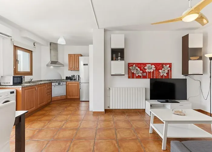 Charming With Big Terrace Apartment