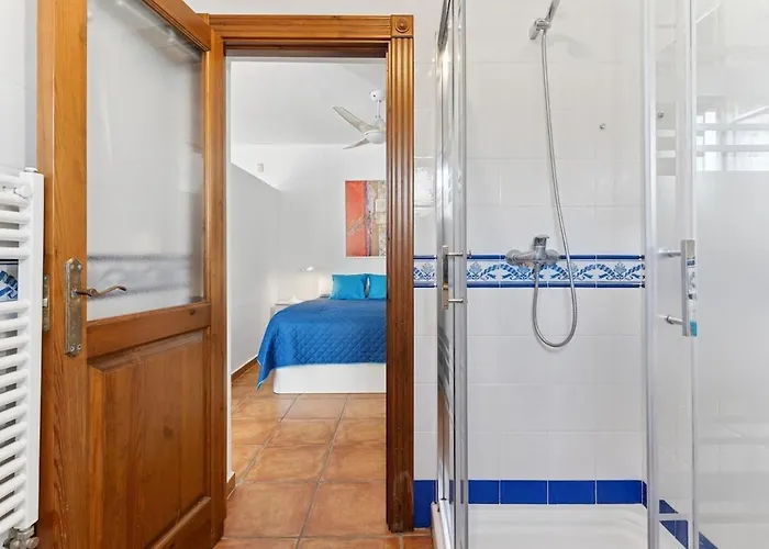 Charming With Big Terrace Apartment